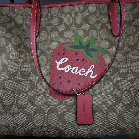 COACH City Tote In Signature Canvas With Wild Strawberry - Picture 2 of 8